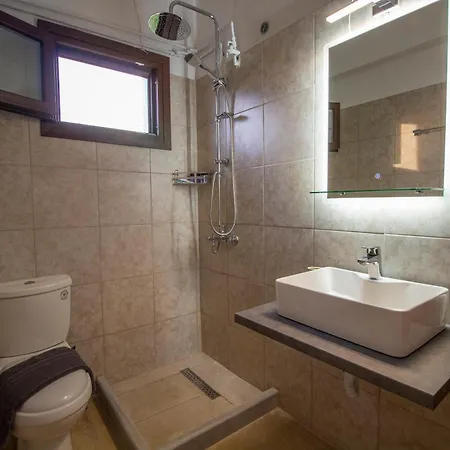 Harry's Bar & 1 Acharavi (Corfu)