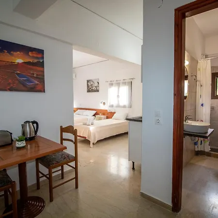 Harry's Bar & 1 Aparthotel 3*