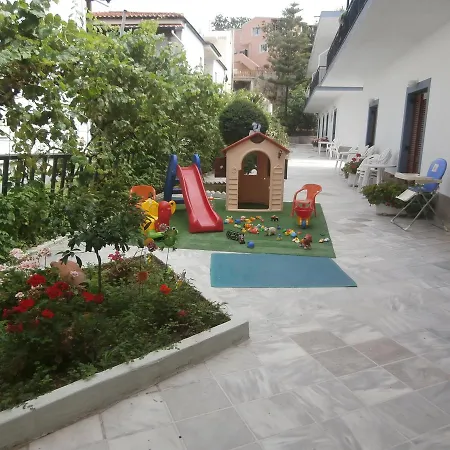 Harry's Bar & 1 Aparthotel