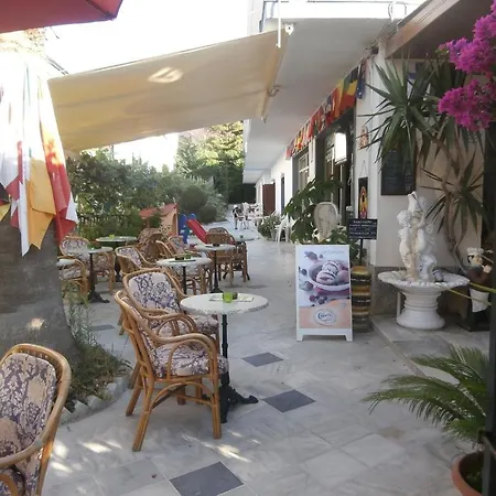 Harry's Bar & 1 3* Acharavi (Corfu)