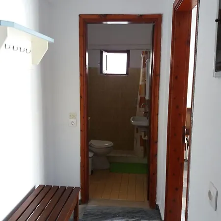 Harry's Bar & 1 Aparthotel