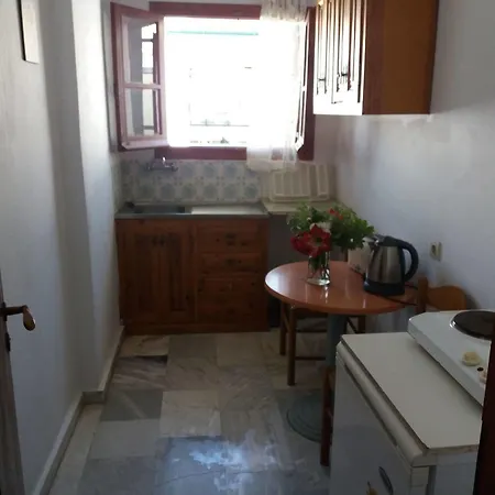 Harry's Bar & 1 3* Acharavi (Corfu)