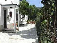 Harry's Bar & 1 Lägenhetshotell