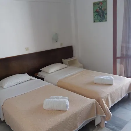 Apart-hotel Harry's Bar & 1 Acharavi (Corfu)
