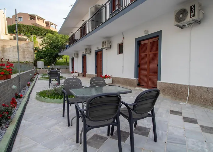 Lejlighedshotel Harry's Bar & 1 3*